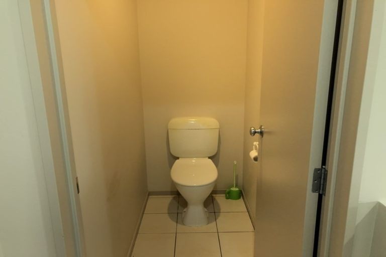 Photo of property in 9/3 Orwell Road, Greenhithe, Auckland, 0632
