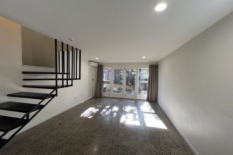 Photo of property in 3/16 Kilmarnock Street, Riccarton, Christchurch, 8011