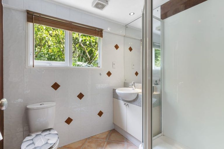 Photo of property in 33 Gretel Place, Hillcrest, Auckland, 0627