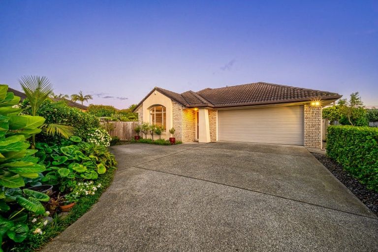 Photo of property in 6 Aviara Court, Northpark, Auckland, 2013