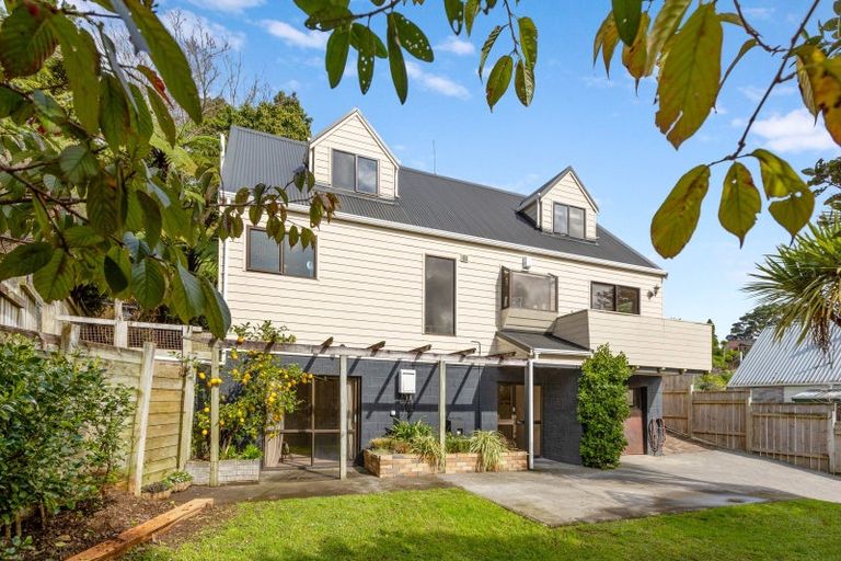 Photo of property in 32 Roto Street, Hurdon, New Plymouth, 4310