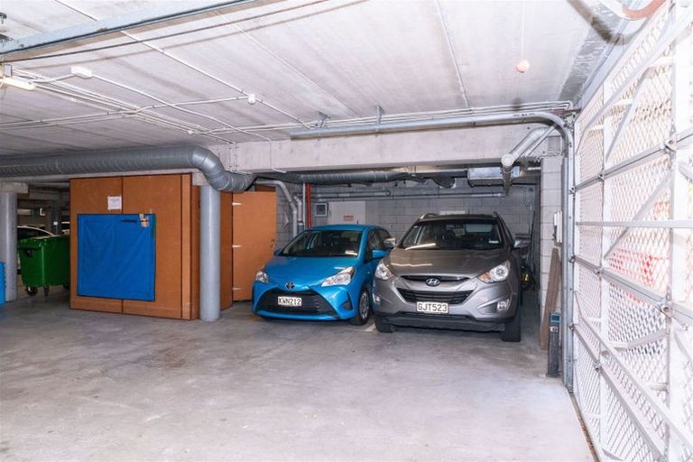 Photo of property in Ocean Apartments, 44-46 Marine Parade, Paraparaumu Beach, Paraparaumu, 5032