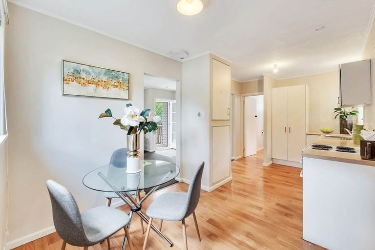 Photo of property in 398 West Coast Road, Glen Eden, Auckland, 0602