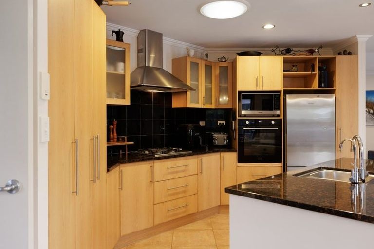 Photo of property in 24 Ohope Place, Papamoa Beach, Papamoa, 3118