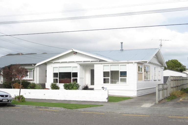 Photo of property in 18 Pilmuir Street, Hutt Central, Lower Hutt, 5010