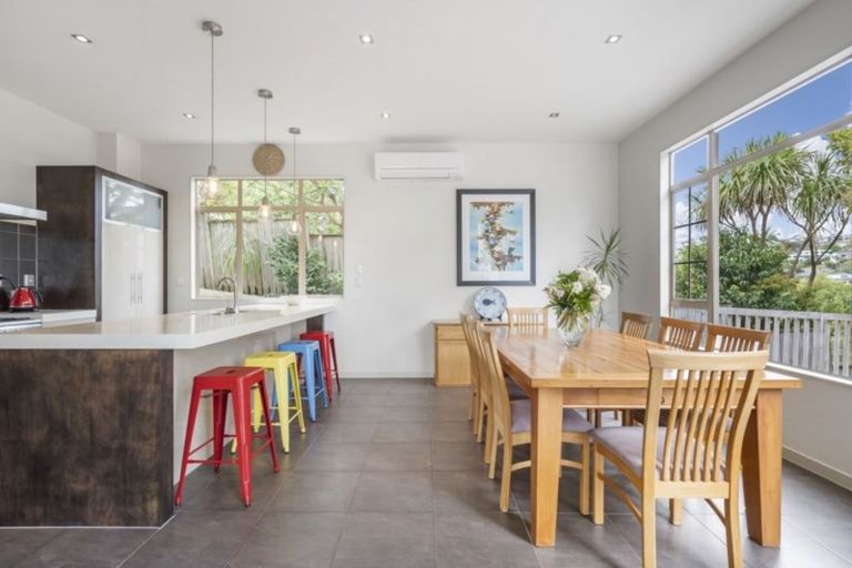 Photo of property in 68 Saddleback Rise, Murrays Bay, Auckland, 0630