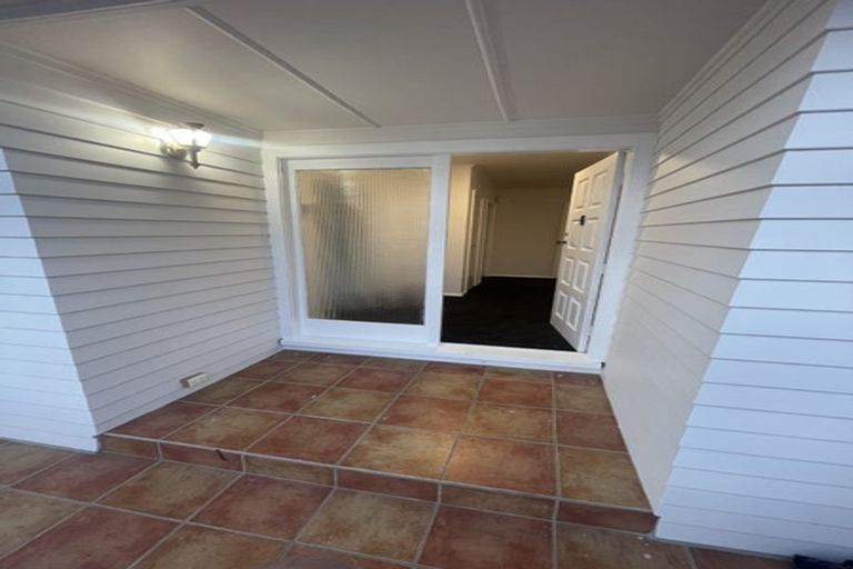 Photo of property in 44 Redwood Avenue, Tawa, Wellington, 5028