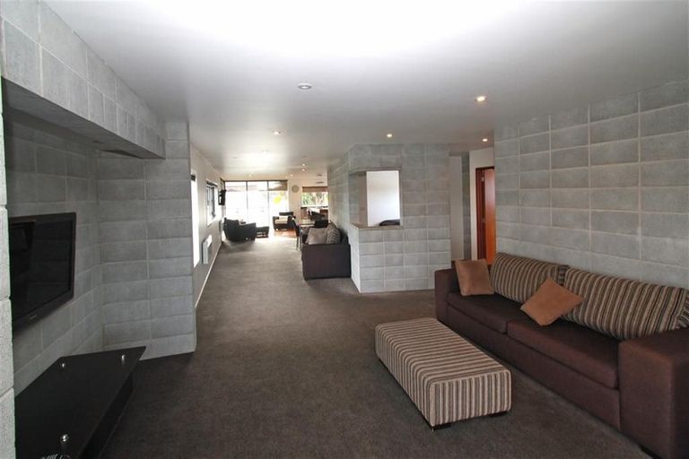 Photo of property in 2/84 Young Street, New Plymouth, 4310