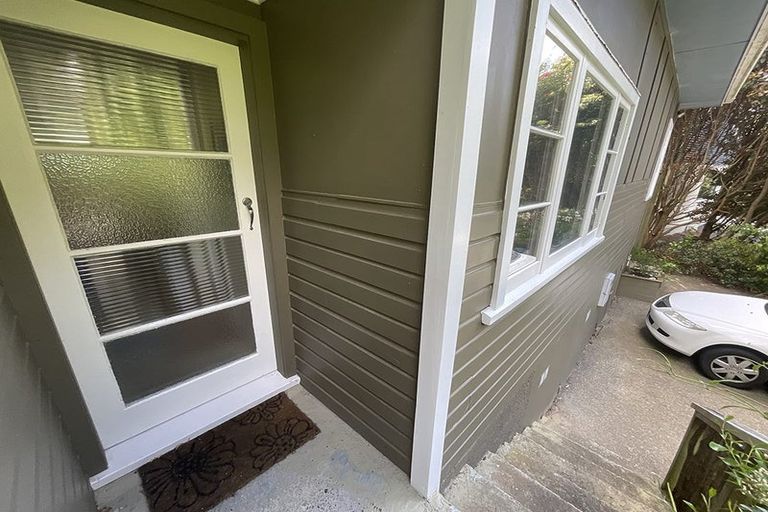 Photo of property in 2 Te Kura Road, Pukerua Bay, 5026