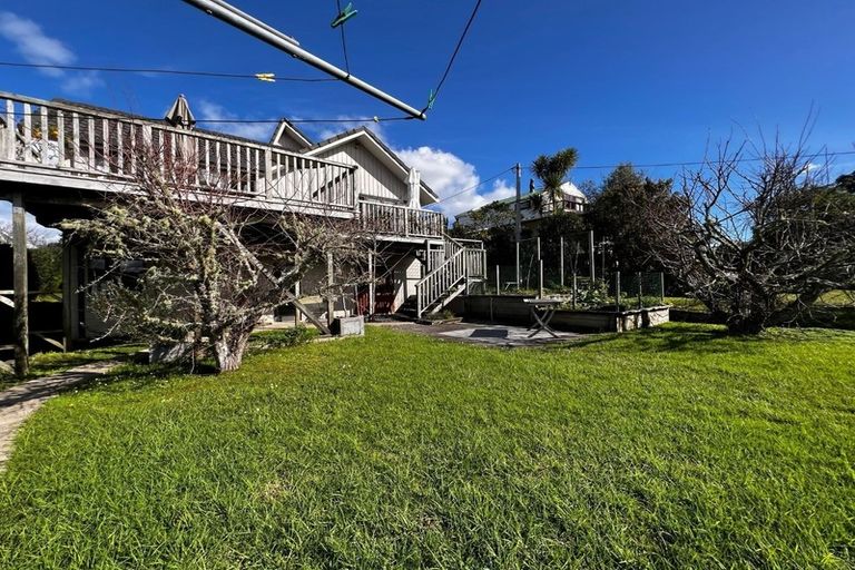 Photo of property in 24 Beach Haven Road, Beach Haven, Auckland, 0626
