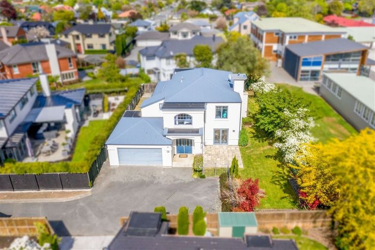 Photo of property in 44 Chateau Drive, Burnside, Christchurch, 8053