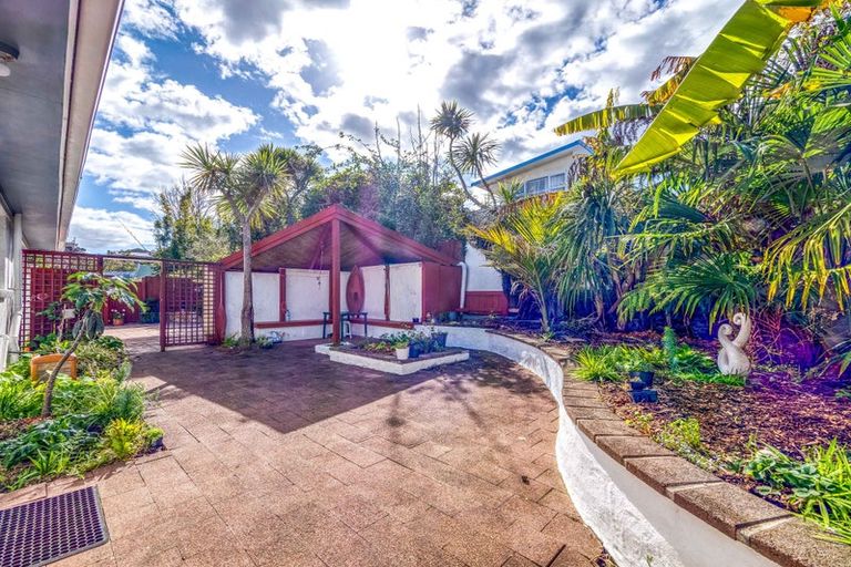 Photo of property in 31 Pomare Road, Russell, 0202