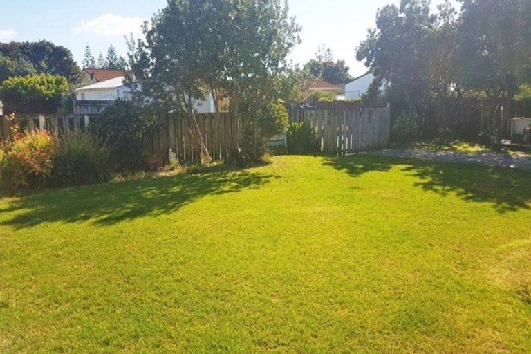 Photo of property in 5 Taotahi Walk, Ruakaka, 0116