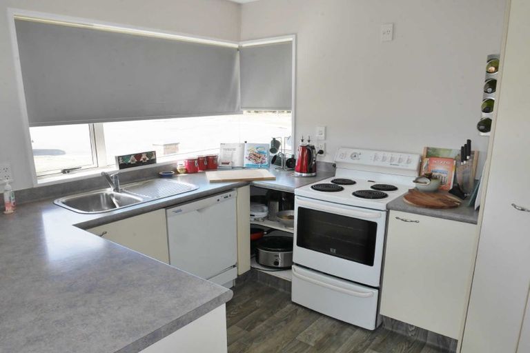 Photo of property in 22 Thistledown Place, Woolston, Christchurch, 8062