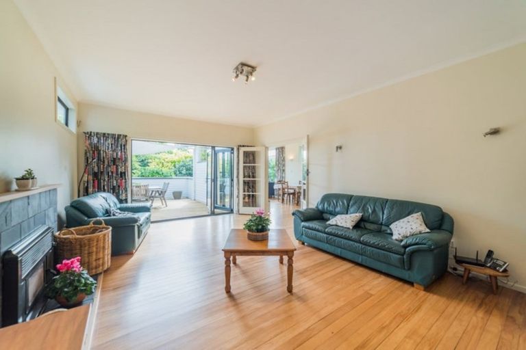 Photo of property in 5 Whyte Street, Paraparaumu Beach, Paraparaumu, 5032