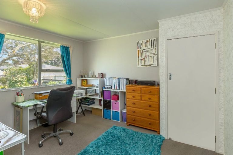 Photo of property in 2 Hornsby Street, Carterton, 5713