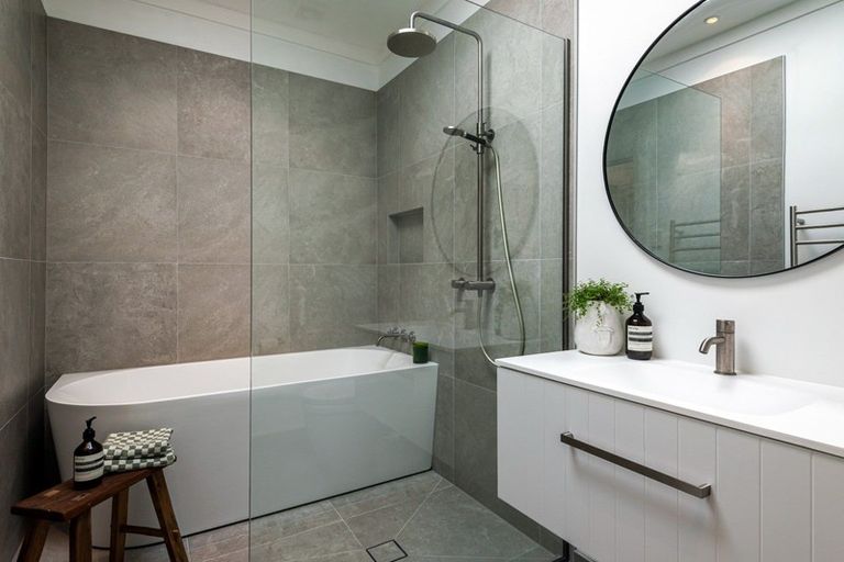 Photo of property in 109 Vauxhall Road, Narrow Neck, Auckland, 0624