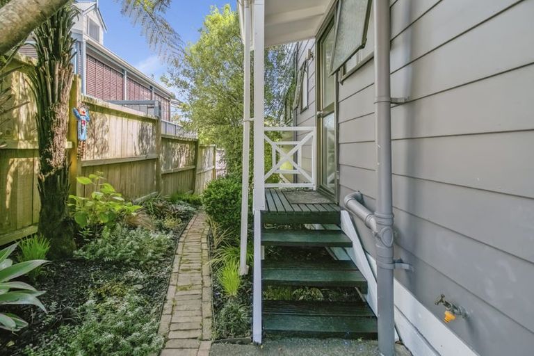 Photo of property in 2/208 Rangatira Road, Beach Haven, Auckland, 0626