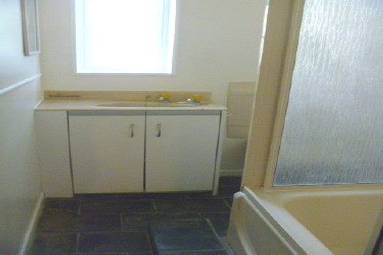 Photo of property in 25 Melrose Road, Island Bay, Wellington, 6023