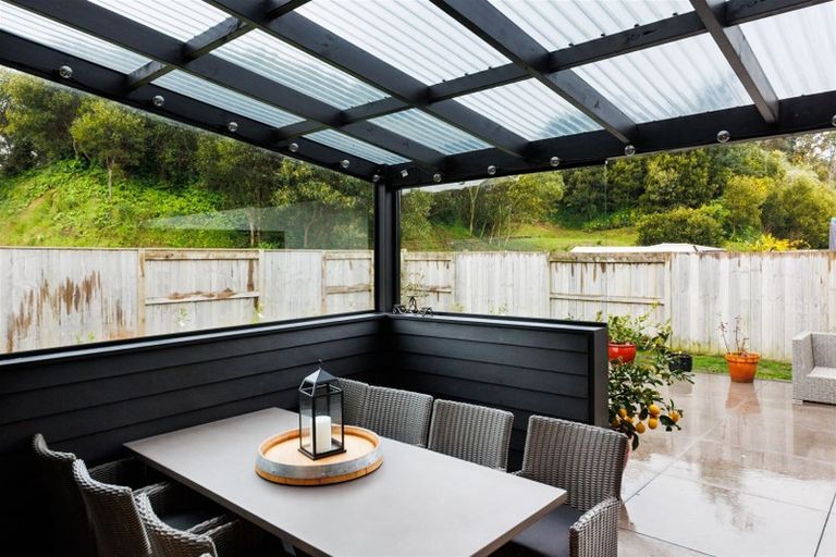 Photo of property in 5 Freedom Drive, Kelvin Grove, Palmerston North, 4414