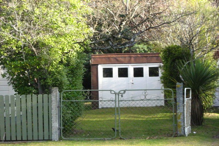 Photo of property in 28 Beach Road, Long Beach, Port Chalmers, 9081