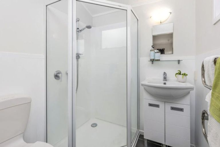 Photo of property in 5 Rakino Avenue, Manly, Whangaparaoa, 0930