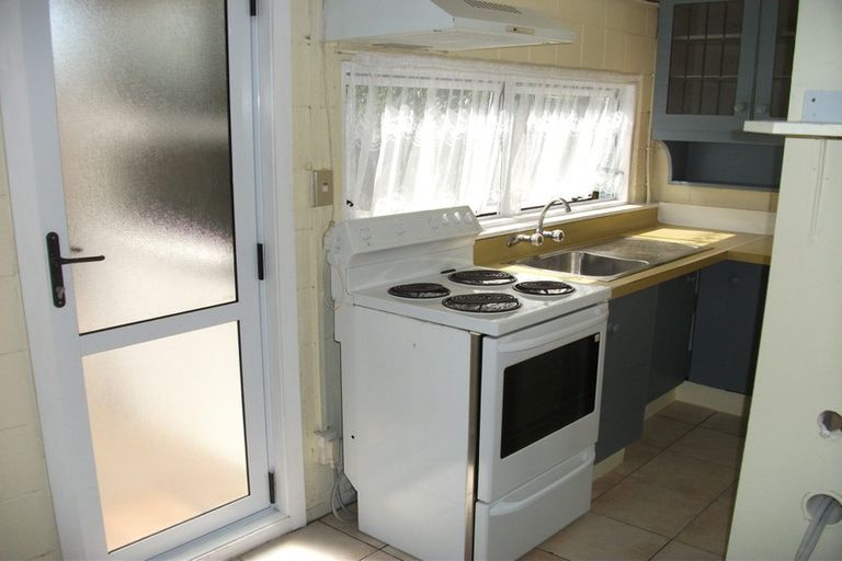 Photo of property in 116 Gossamer Drive, Pakuranga Heights, Auckland, 2010