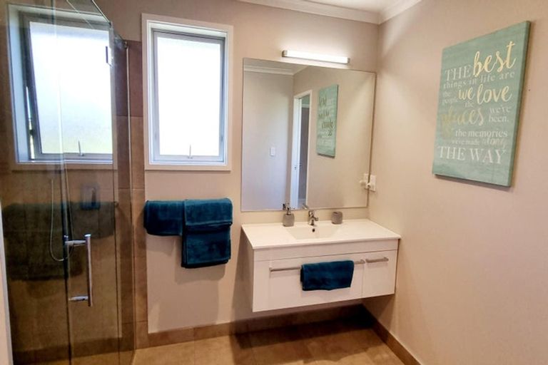 Photo of property in 2 Mutetai Road, Clarks Beach, 2122