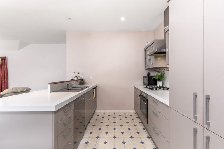 Photo of property in 8 Okuku Place, Hei Hei, Christchurch, 8042