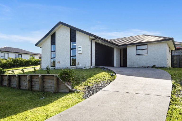 Photo of property in 2 Timara Avenue, Tikipunga, Whangarei, 0112
