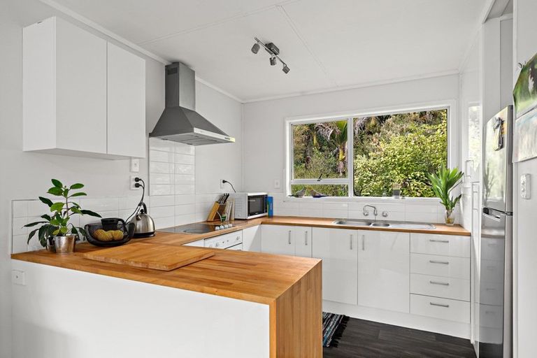 Photo of property in 9 Kaponga Lane, Kaipara Flats, Warkworth, 0981