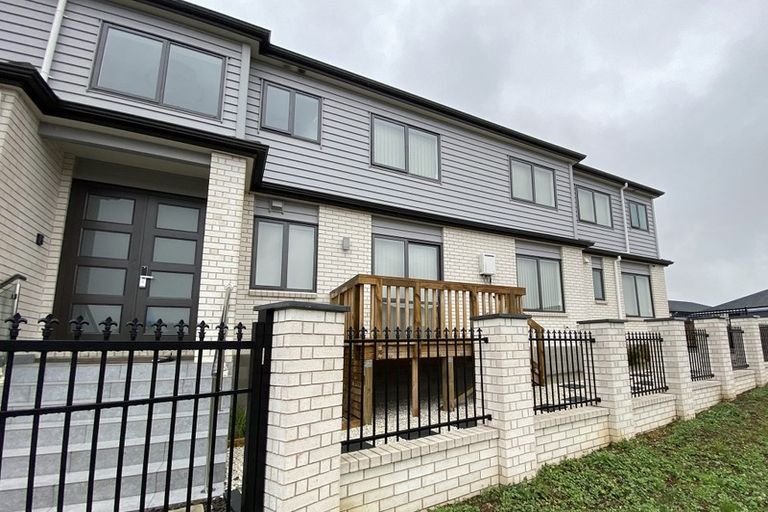 Photo of property in 11 Lavey Road, Flat Bush, Auckland, 2019