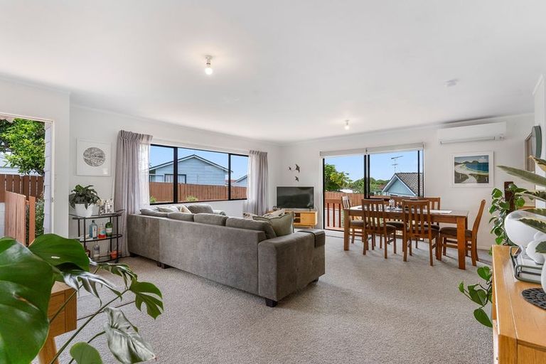 Photo of property in 2/136 Barrack Road, Mount Wellington, Auckland, 1060