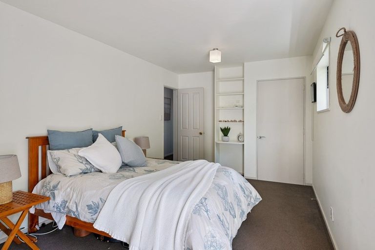 Photo of property in 6c Rockview Place, Mount Pleasant, Christchurch, 8081