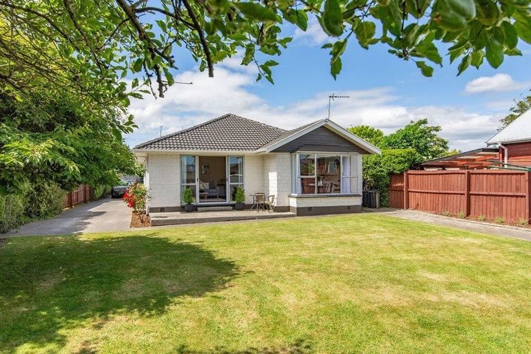 Photo of property in 2/149 Wairakei Road, Bryndwr, Christchurch, 8053