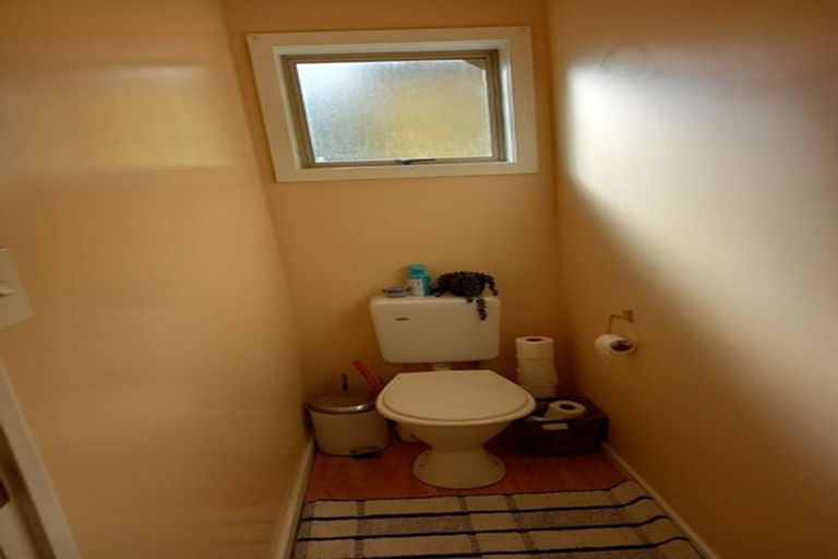 Photo of property in 241 Great North Road, Henderson, Auckland, 0612