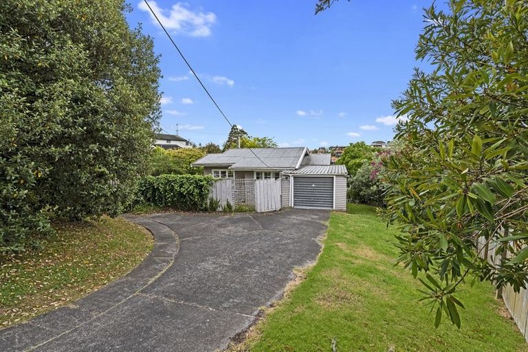 Photo of property in 79 Hebron Road, Waiake, Auckland, 0630
