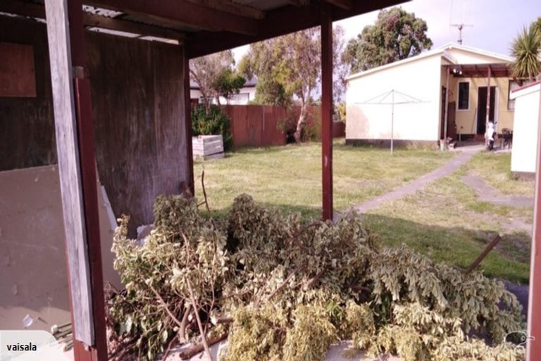 Photo of property in 32 Rangiora Street, Castlecliff, Whanganui, 4501