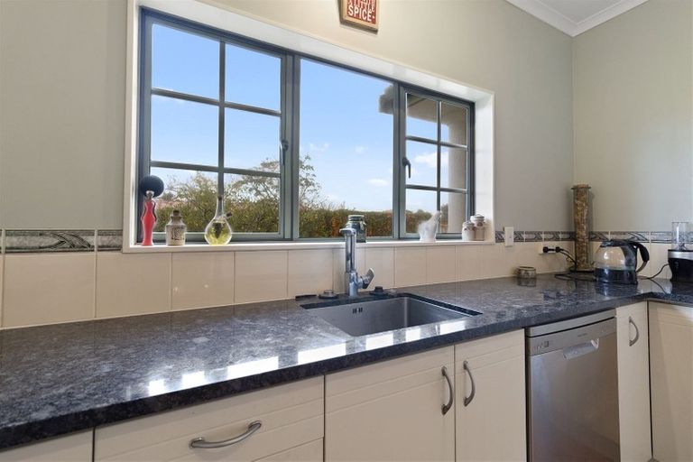 Photo of property in 117 Charleston Avenue, Whangamata, 3620