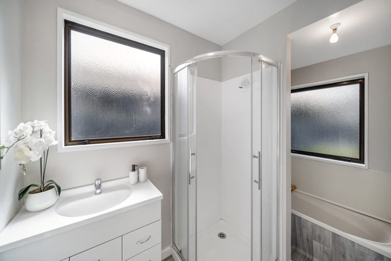 Photo of property in 15 Factory Road, Belfast, Christchurch, 8051