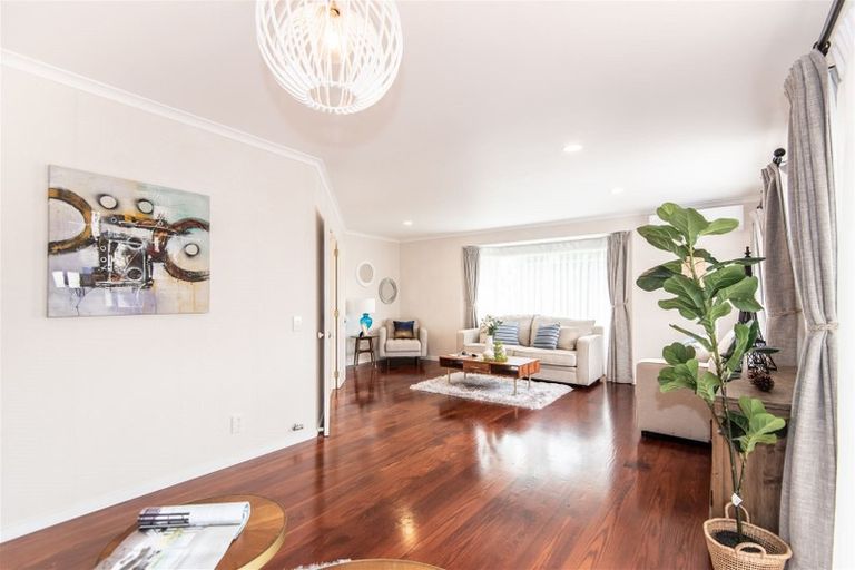 Photo of property in 18 Santa Ana Drive, Dannemora, Auckland, 2016