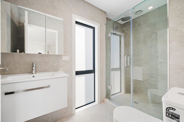 Photo of property in 6d Pax Avenue, Forrest Hill, Auckland, 0620