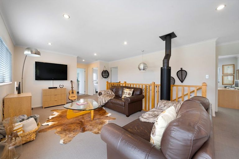 Photo of property in 28b Kirrie Avenue, Te Atatu South, Auckland, 0610