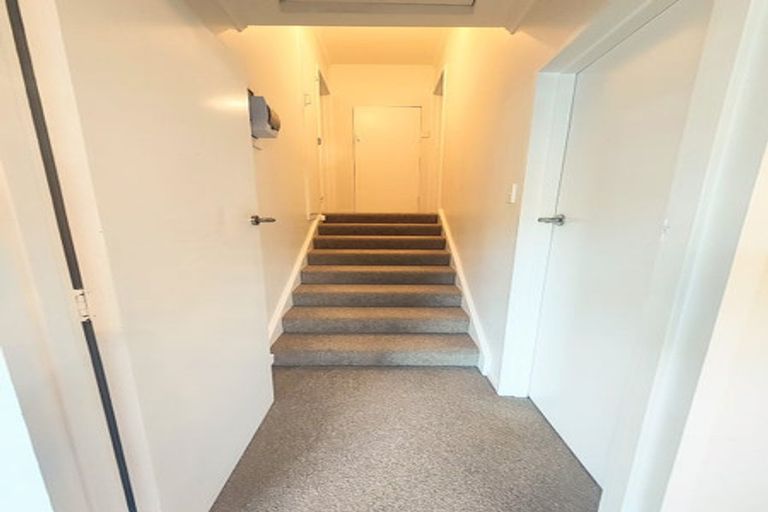 Photo of property in 1/6 Main Road, Wainuiomata, Lower Hutt, 5014