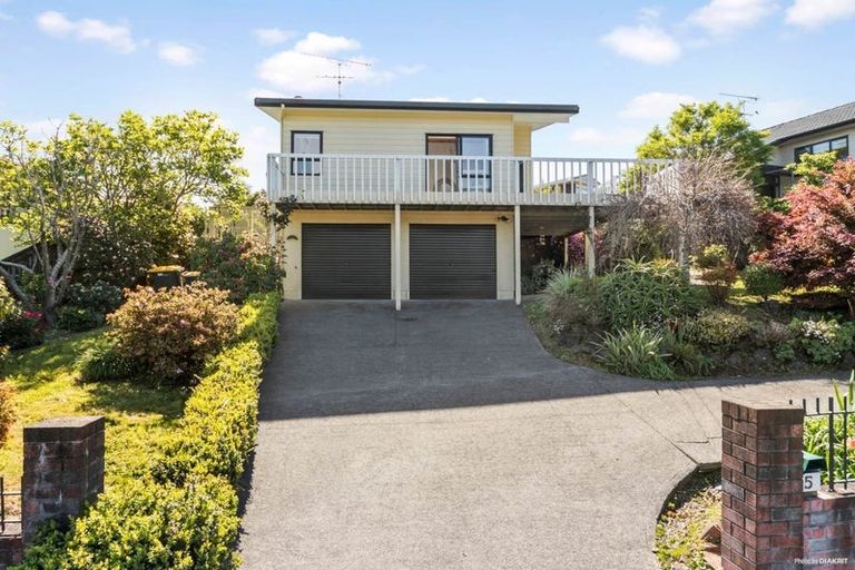 Photo of property in 5 Lagoon Way, West Harbour, Auckland, 0618
