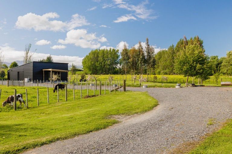 Photo of property in 100 Cole Street, Dannevirke, 4930