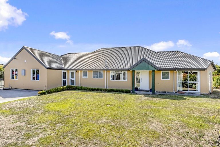 Photo of property in 57 Broadhaven Avenue, Parklands, Christchurch, 8083