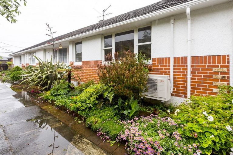 Photo of property in 2/37 Tararua Street, Trentham, Upper Hutt, 5018