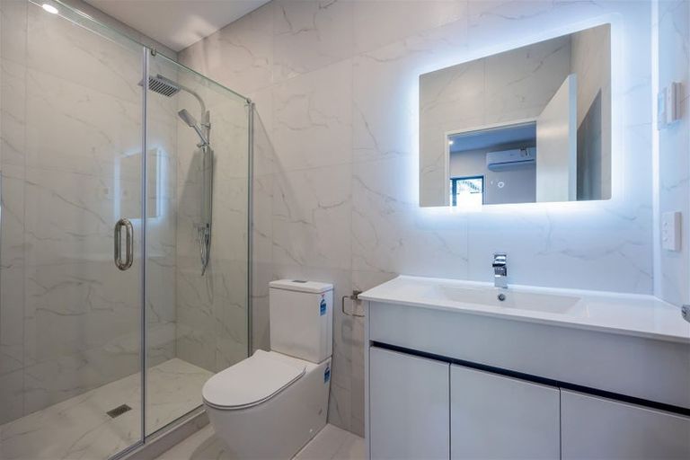 Photo of property in 15 Korokio Lane, Henderson, Auckland, 0612