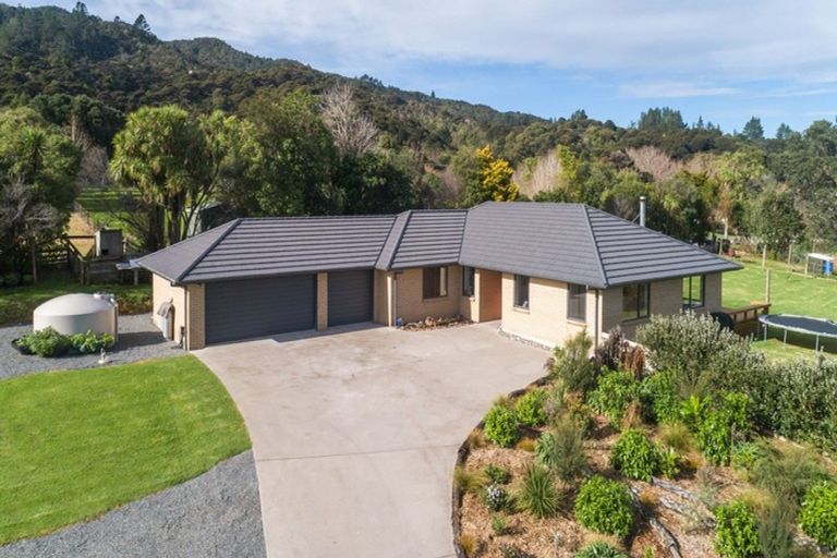Photo of property in 150 Beech Lane, Coromandel, 3506